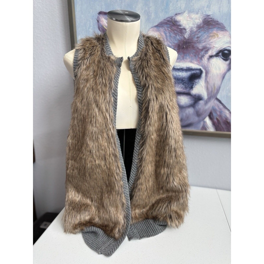 NY Collection Women's‎ Small Faux Fur Gray Knit Open Cardigan Sweater Vest